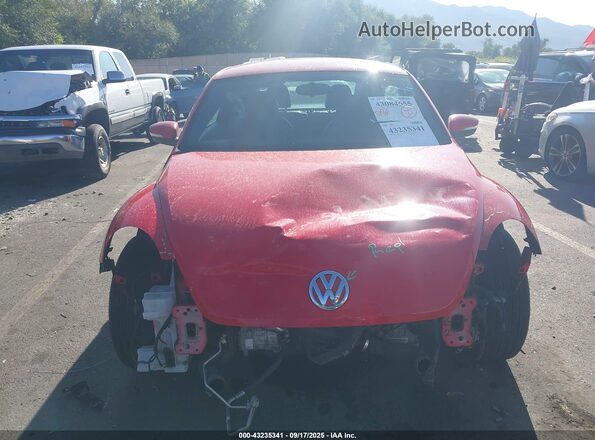 3VWFD7AT6KM716432 2019 VOLKSWAGEN BEETLE Красный 
