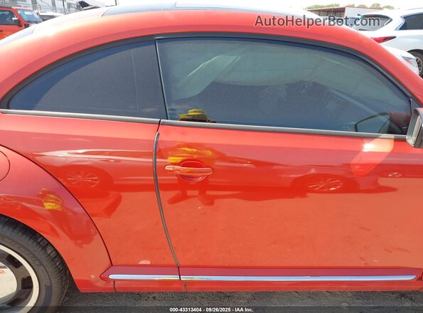 3VWFD7AT7JM704868 2018 VOLKSWAGEN BEETLE Orange Widok wnętrza z tyłu