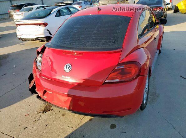 3VWFD7AT8JM718231 2018 VOLKSWAGEN BEETLE Red 