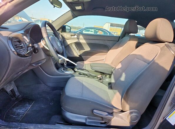 3VWFD7ATXKM706311 2019 VOLKSWAGEN BEETLE Black 