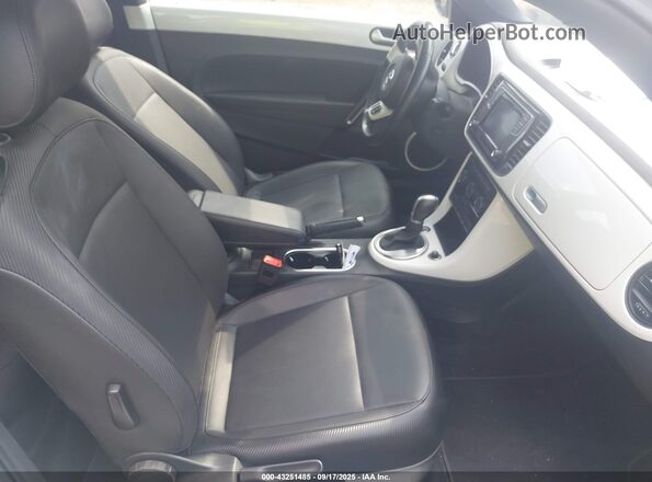 3VWJD7AT5KM701009 2019 VOLKSWAGEN BEETLE White 