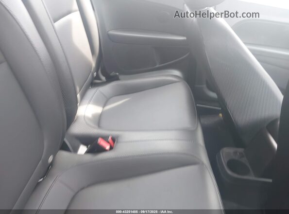 3VWJD7AT5KM701009 2019 VOLKSWAGEN BEETLE White 