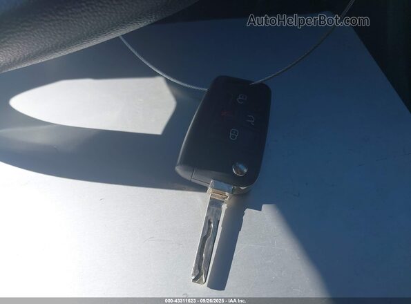 3VWN57BU0MM041793 2021 VOLKSWAGEN JETTA Серебряный Вид панели приборов