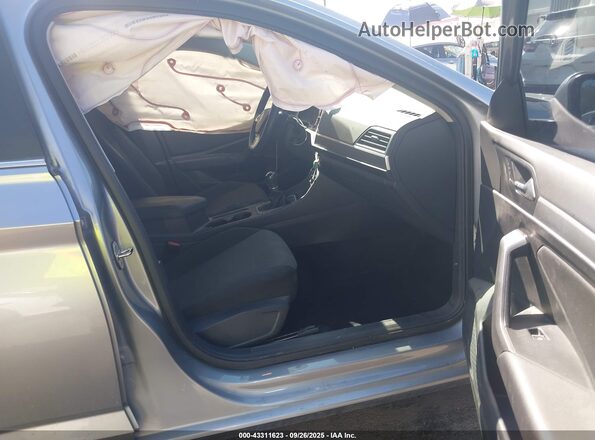 3VWN57BU0MM041793 2021 VOLKSWAGEN JETTA Серебряный Вид салона спереди