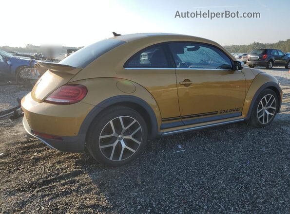 3VWS17AT1HM624757 2017 VOLKSWAGEN BEETLE Золотой 