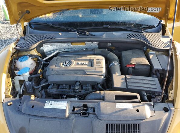 3VWS17AT1HM624757 2017 VOLKSWAGEN BEETLE Золотой 