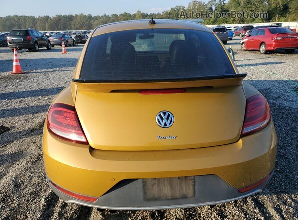 3VWS17AT1HM624757 2017 VOLKSWAGEN BEETLE Золотой 