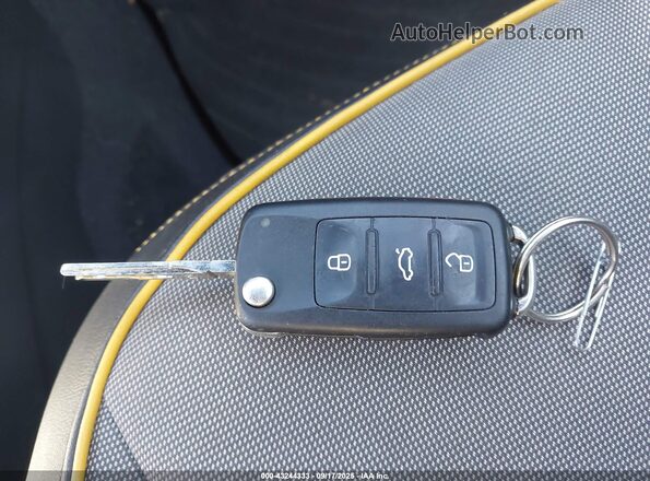 3VWTDAAT6JM507612 2018 VOLKSWAGEN BEETLE Black წინა პანელის ხედი