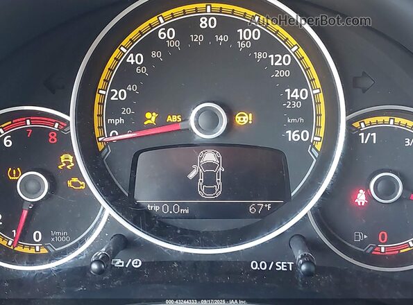 3VWTDAAT6JM507612 2018 VOLKSWAGEN BEETLE Black 
