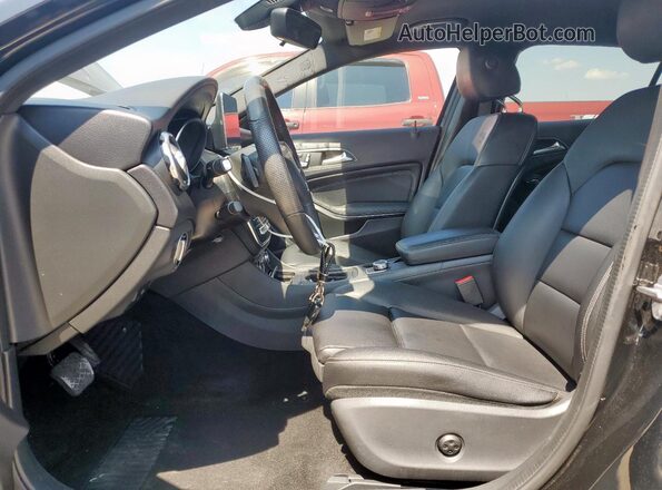WDCTG4EB3LU023466 2020 MERCEDES-BENZ GLA Black Dashboard view
