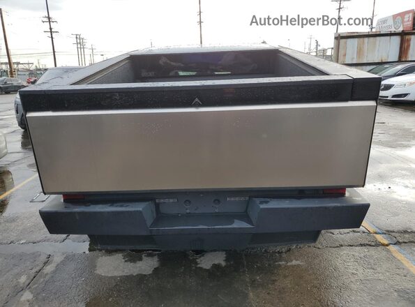 7G2CEHED5RA015076 2024 TESLA CYBERTRUCK Gold 