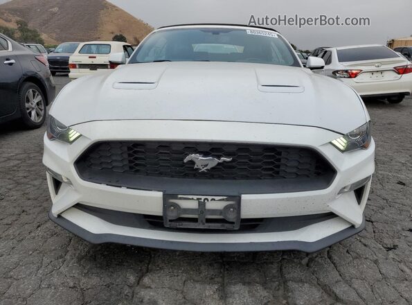 1FATP8UH3J5155126 2018 FORD MUSTANG White 