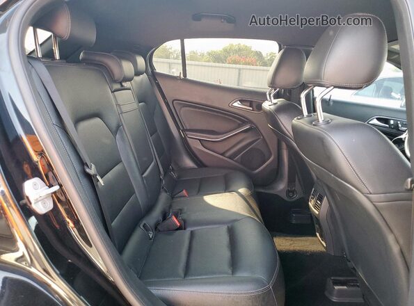 WDCTG4EB7JJ395889 2018 MERCEDES-BENZ GLA Black 