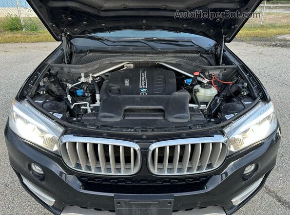 5UXKS4C58J0Y17847 2018 BMW X5 Черный 