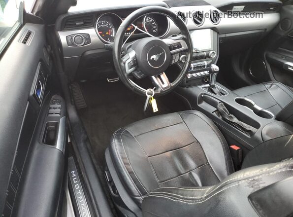 1FATP8UH3J5155126 2018 FORD MUSTANG White 