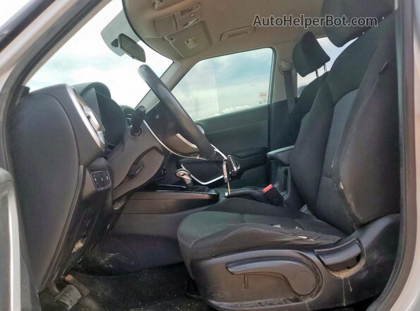 KNDJ23AU7M7792985 2021 KIA SOUL Silver Vista del salpicadero