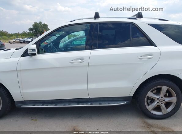4JGDA5GB1KB209401 2019 MERCEDES-BENZ GLE 400 White Widok wnętrza 360 stopni