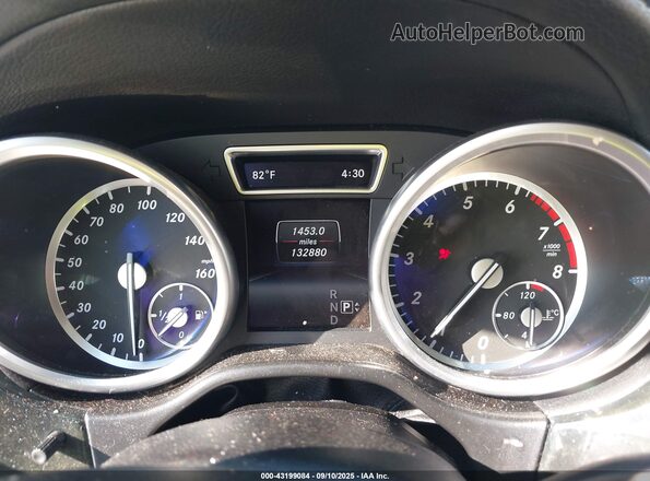 4JGDF7DE8GA660012 2016 MERCEDES-BENZ GL 550 Black Widok tylnych siedzeń