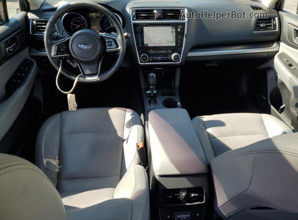 4S3BNAN6XJ3018924 2018 SUBARU LEGACY Серый Вид панели приборов