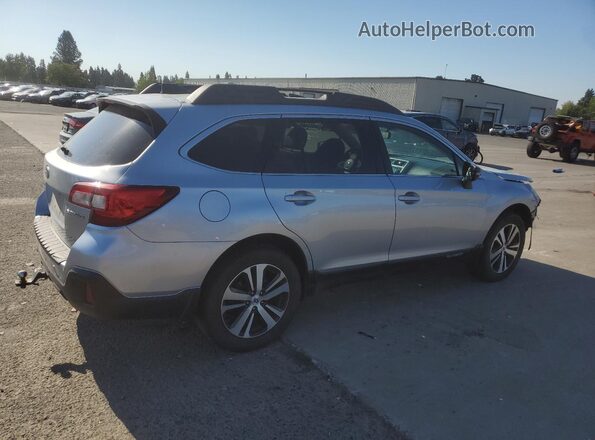 4S4BSANC3J3335017 2018 SUBARU OUTBACK Серебряный 
