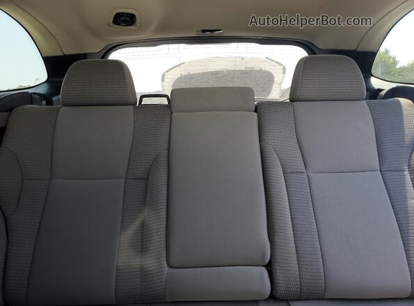 4S4BTACC2L3172329 2020 SUBARU OUTBACK White Widok tylnych siedzeń