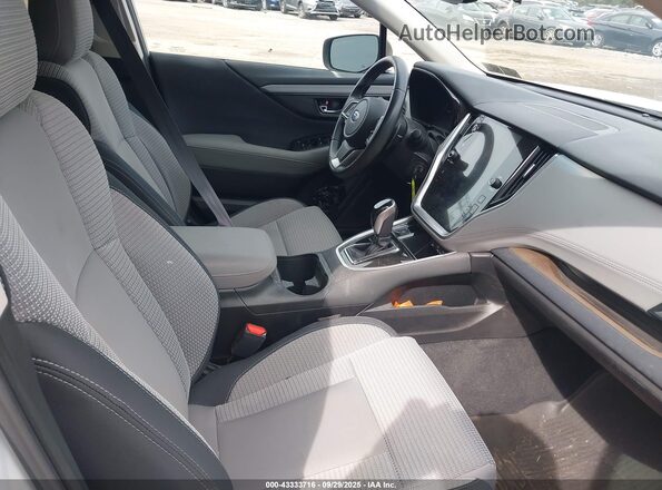 4S4BTACC2N3155257 2022 SUBARU OUTBACK White Widok wnętrza z przodu