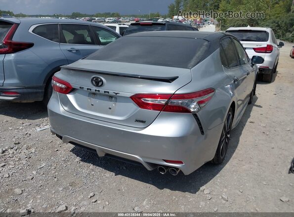 4T1B61HK0JU089223 2018 TOYOTA CAMRY Серебряный 