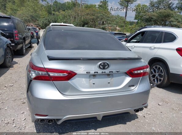 4T1B61HK0JU089223 2018 TOYOTA CAMRY Серебряный 