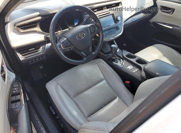 4T1BK1EBXHU250882 2017 TOYOTA LE Белый Вид панели приборов
