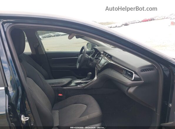 4T1C11AK9LU979686 2020 TOYOTA LE Dark Blue Вид салону спереду