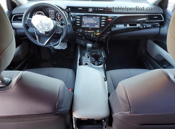 4T1C31AK1LU545496 2020 TOYOTA LE Серебряный Вид панели приборов