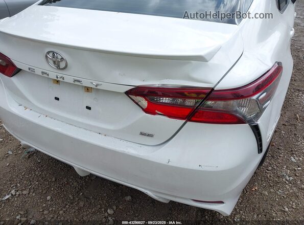 4T1G11AK0NU701232 2022 TOYOTA CAMRY White 
