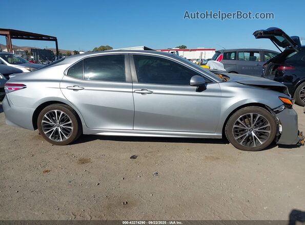 4T1G11AK3LU306720 2020 TOYOTA CAMRY Silver უკანა სალონის ხედი