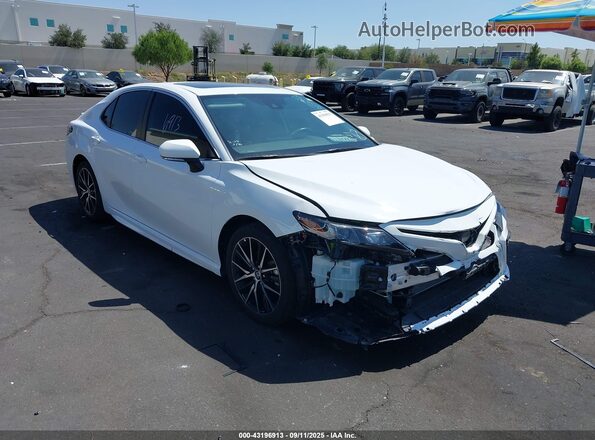 4T1G11AK7RU859203 2024 TOYOTA CAMRY White 