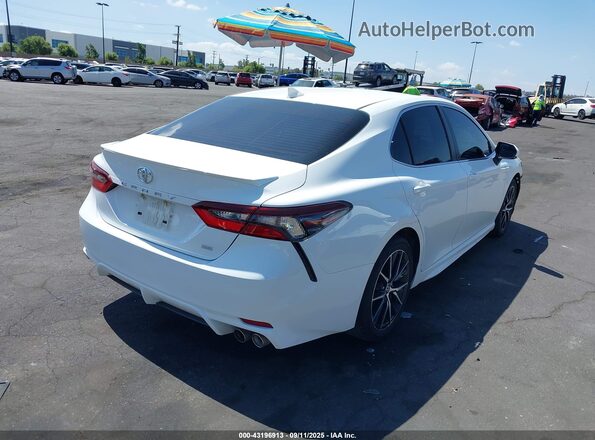 4T1G11AK7RU859203 2024 TOYOTA CAMRY White 
