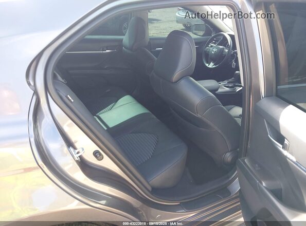 4T1G11BKXRU112984 2024 TOYOTA CAMRY Silver Widok naklejki z numerem VIN