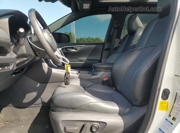 4T3E6RFV3MU027044 2021 TOYOTA RAV4 White Вид салону спереду