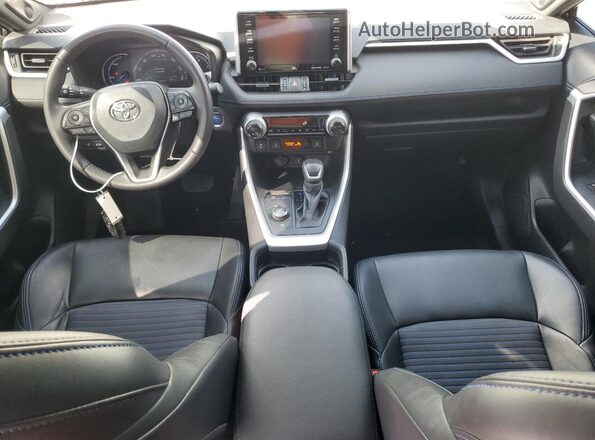 4T3E6RFV3MU027044 2021 TOYOTA RAV4 White Вид панелі приладів