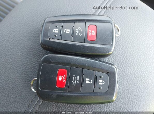 4T3E6RFV9RU175318 2024 TOYOTA RAV4 White Dashboard view