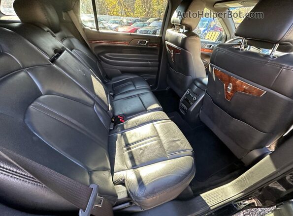2LMHJ5NK6JBL02688 2018 LINCOLN MKT Black Widok wnętrza z przodu