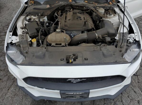 1FATP8UH3J5155126 2018 FORD MUSTANG White 