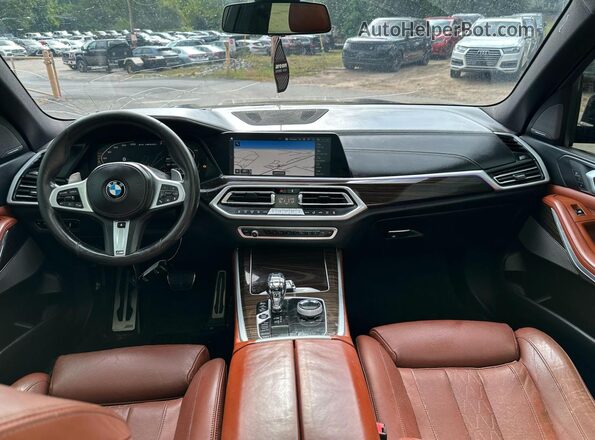 5UXJU4C02M9G78859 2021 BMW X5 Blue Widok deski rozdzielczej