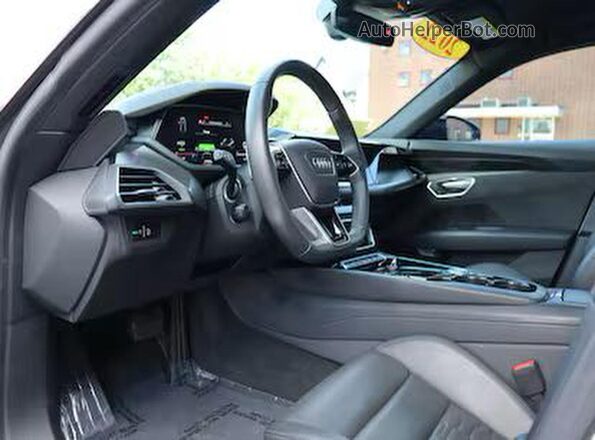 WAUEJBFWXN7003204 2022 AUDI E-TRON White ძრავის განყოფილების ხედი