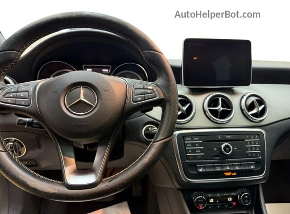 WDCTG4EB4GJ257896 2016 MERCEDES-BENZ GLA-CLASS Красный Вид щитка приборов