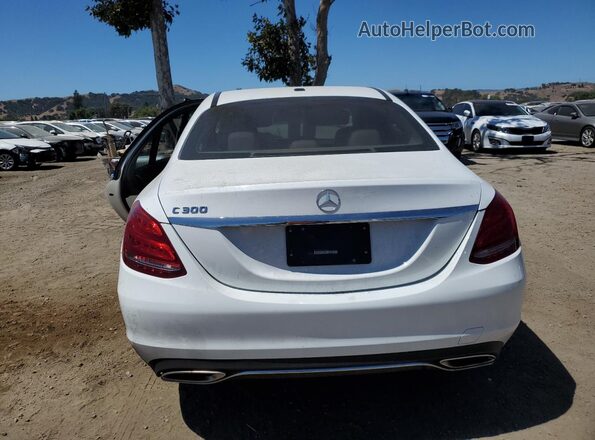 55SWF4JB6JU272375 2018 MERCEDES-BENZ C White 