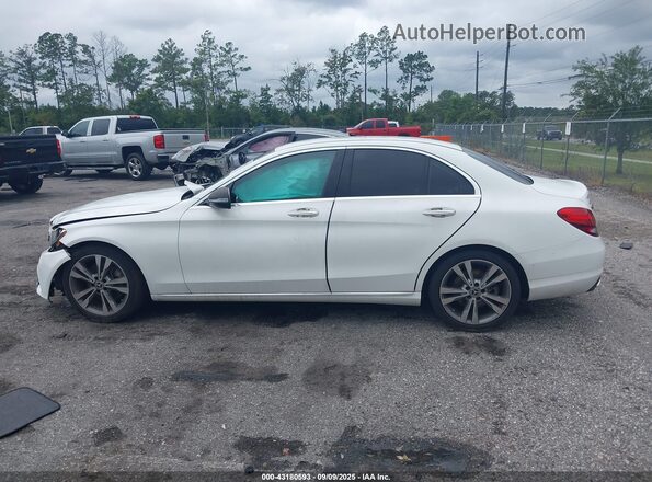 55SWF4JB7GU174478 2016 MERCEDES-BENZ C-CLASS White Вид задньої частини салону