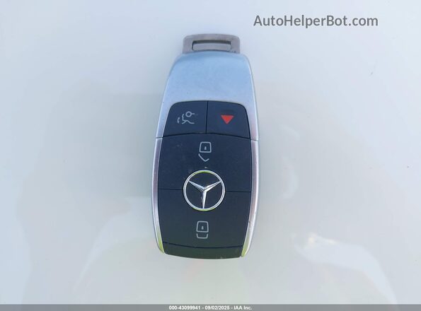 55SWF6EB3KU303427 2019 MERCEDES-BENZ AMG C 43 White Вид панелі приладів