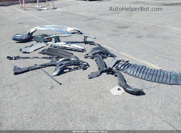 55SWF8DB4LU327220 2020 MERCEDES-BENZ C-CLASS Silver Instrument cluster view