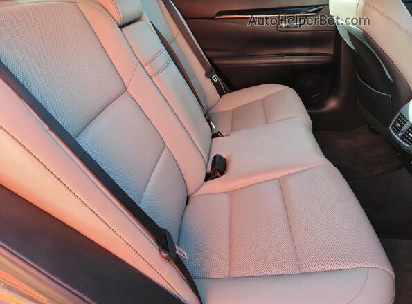 58ABK1GG2HU070703 2017 LEXUS ES Серебряный 