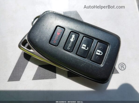 58ABK1GG4HU057631 2017 LEXUS ES 350 White 
